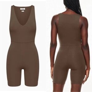 Aritzia Babaton contour romper size small